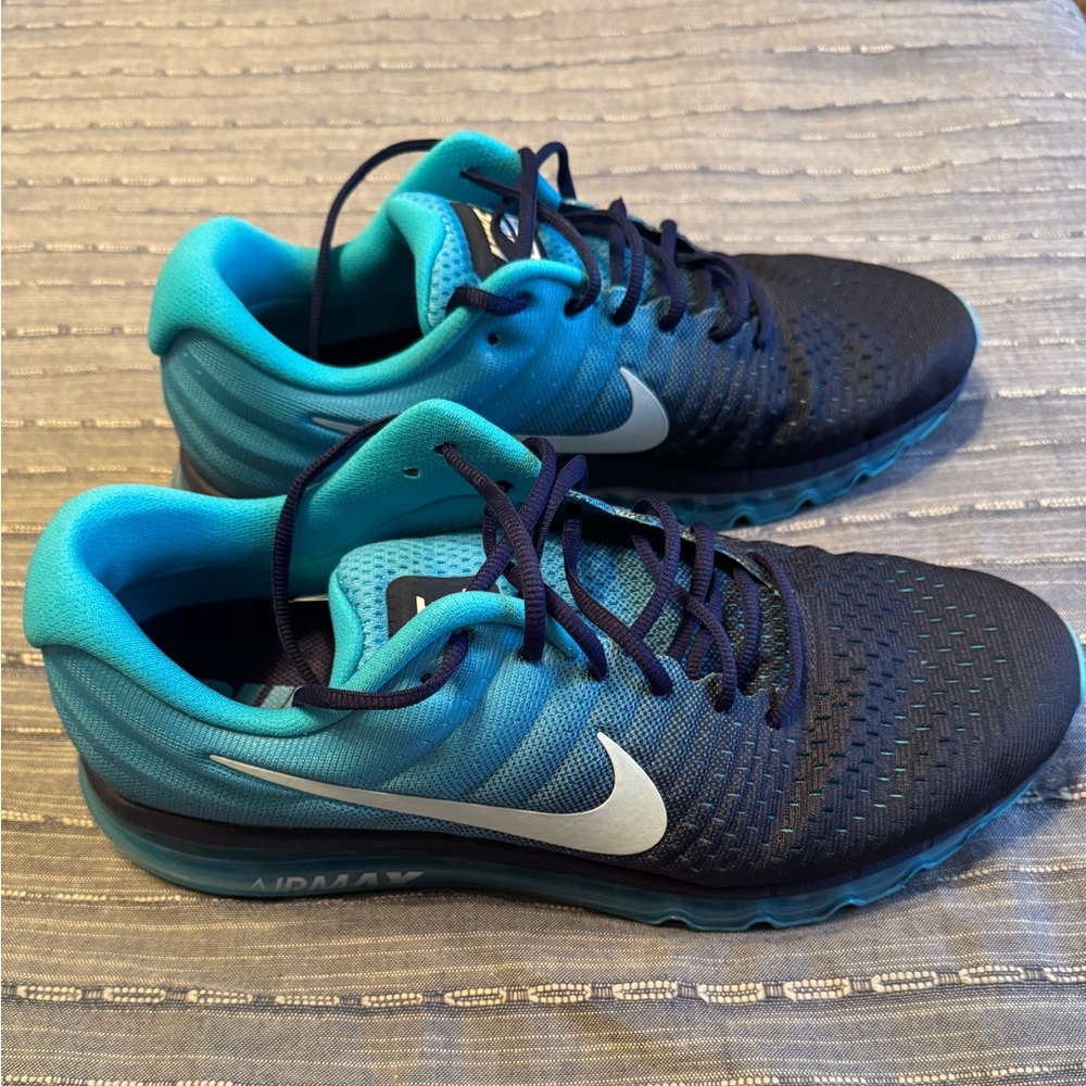 Nike men’s AirMax
